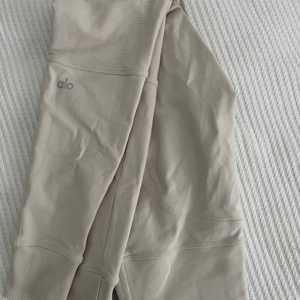 ALO cream leggings